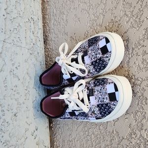 vans sneakers for girls